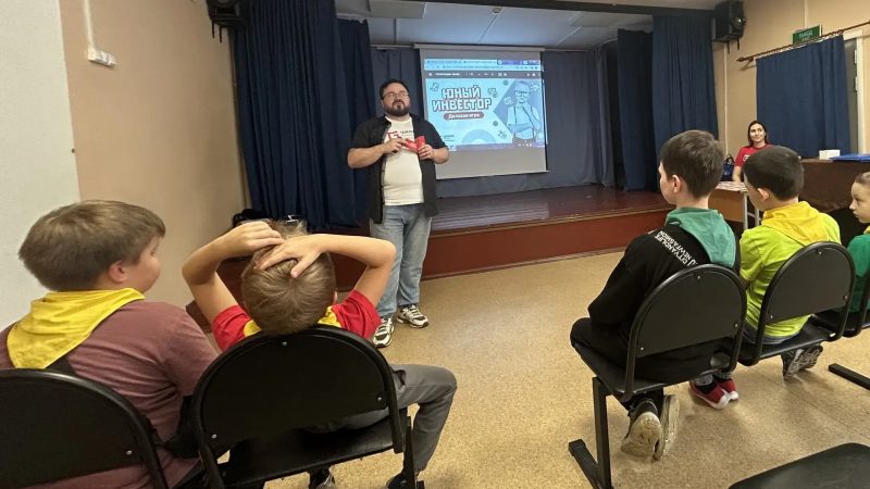 Уроки финансовой грамотности и волшебные двери: новый день в Щербинке